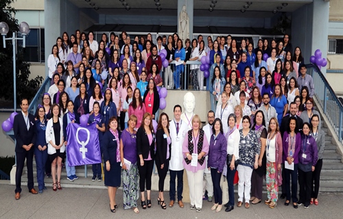 Hospital Carlos Van Buren conmemora el Día Internacional de la Mujer comprometido con sus derechos y reivindicaciones.