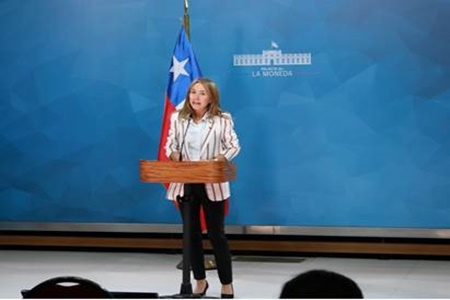 Ministra de Energía confirma la voluntariedad para recambio de los medidores inteligentes y anuncia que las distribuidoras eléctricas devolverán los dineros cobrados.