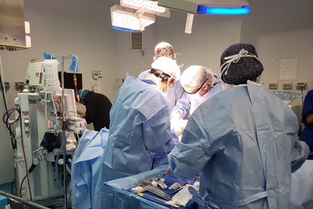 Donante venezolana y su familia permitieron procurar órganos para tres pacientes en pabellones del Hospital de Quilpué.