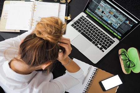 Tres de cada 10 trabajadores chilenos tienen problemas para conciliar su vida laboral y personal.