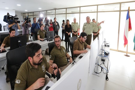 SPD y Carabineros realizan operativos simultáneos en 11 barrios prioritarios del país.
