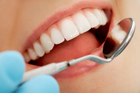 El 60% de las personas que espera por atención  dental en Chile son mujeres.