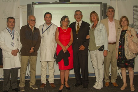 Hospital Carlos Van Buren homenajeó a médico que lideró por 24 años Unidad de Emergencias Adulto del centro asistencial.