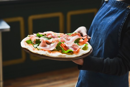 Preparaciones de pizzas en base a productos de cerdo español de capa blanca