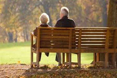 Urgen por una nueva política para la tercera edad a fin de evitar colapsos en el sistema de salud