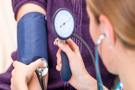 El riesgo de la hipertensión arterial en pacientes con  Covid-19