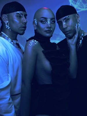 Power Peralta estrena single y videoclip protagonizado por Daniela Nicolas