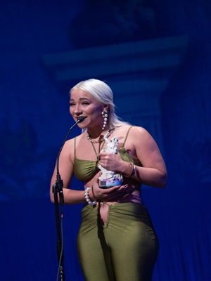 Princesa Alba triunfa en las dos categorias mas importantes de Premios Musa