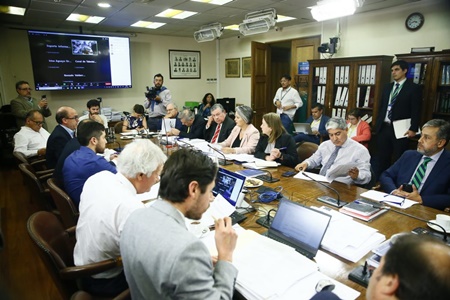 Comisión de Trabajo despachará este lunes 15 la reforma previsional
