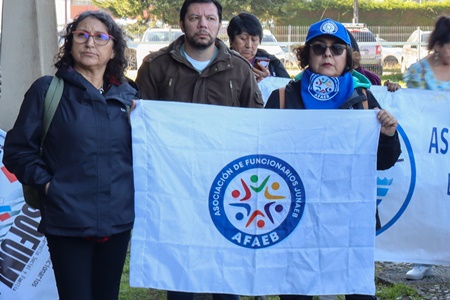 AFAEB critica falta de reconocimiento en Cuenta Pública de JUNAEB y exige mejoras en condiciones laborales.