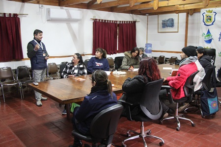 Banco Estado,realizó capacitación a emprendedores y artesanos de Olmué.